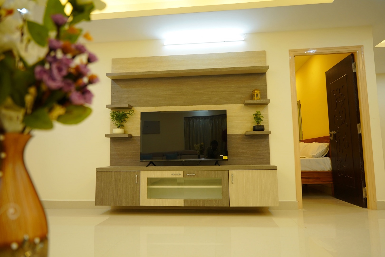 Priya Woodz Homestay slide 12